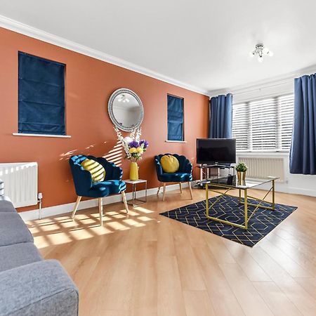 The Woodlands, Shortstay, Ideal For Families, Relocation, Contractors, Travel Stay Horley Kültér fotó