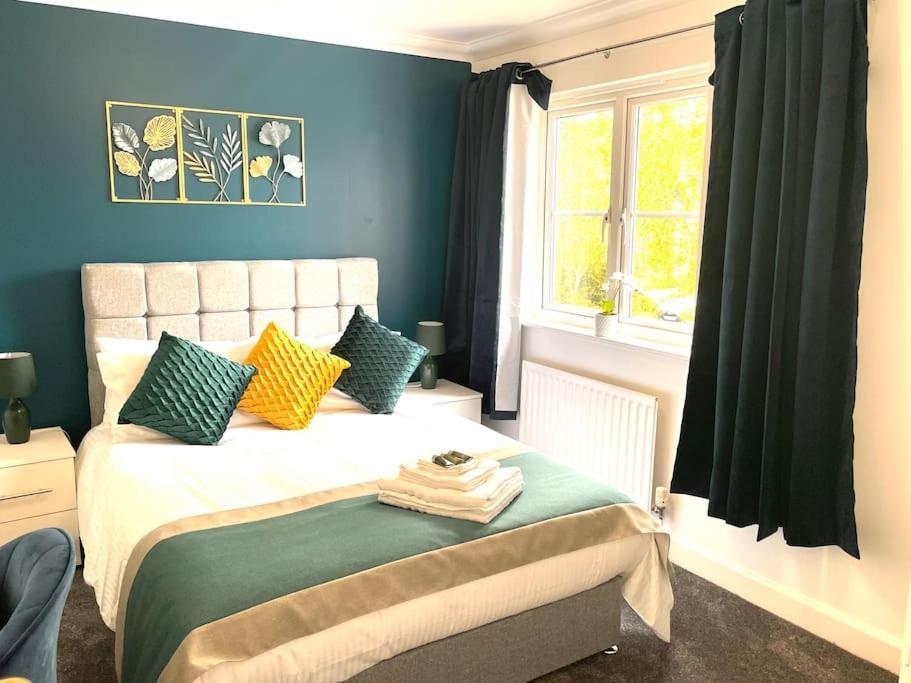 The Woodlands, Shortstay, Ideal For Families, Relocation, Contractors, Travel Stay Horley Kültér fotó